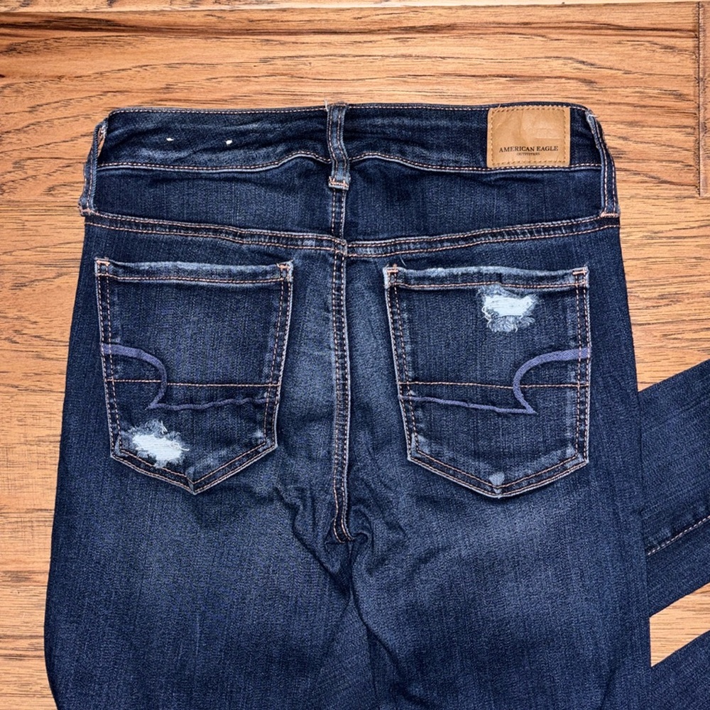 American Eagle Outfitters Blue Skinny Jeans with Vintage Distressing - Picture 3 of 5